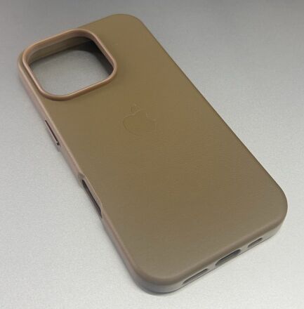 Чехол Leather Case Apple Iphone 16 Pro  MagSafe