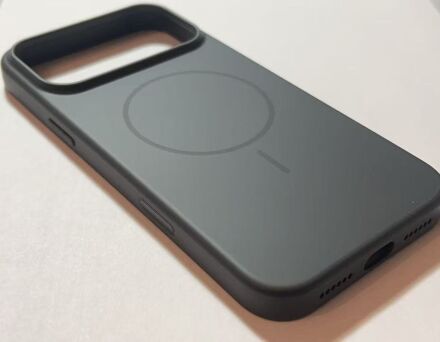 Чехол Plastic with MagSafe Apple iPhone 17 Pro with button